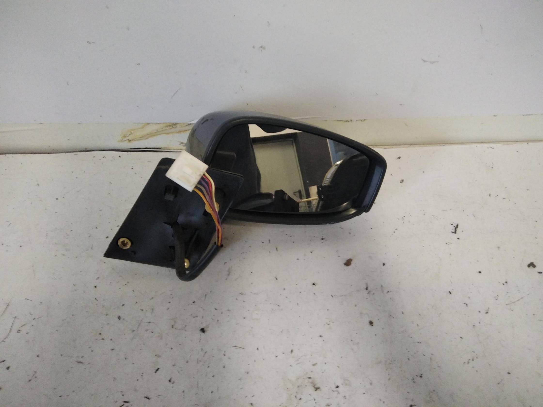 Retrovisore est. regolaz. elettr. dx.